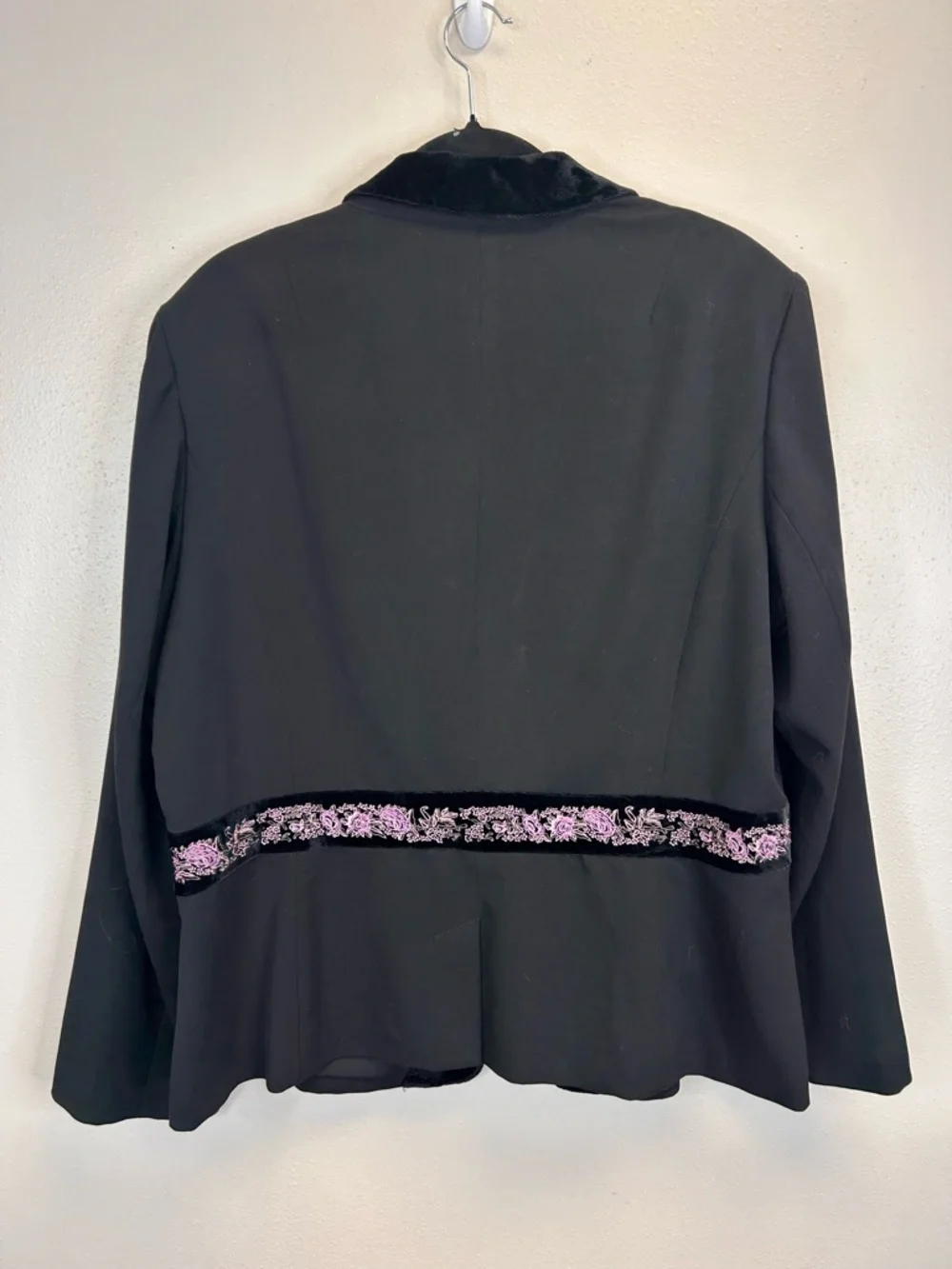 Goth Whimsigoth Black Blazer Velvet Embroidered Trim Size 20 1X Plus Vampire - Picture 11 of 13